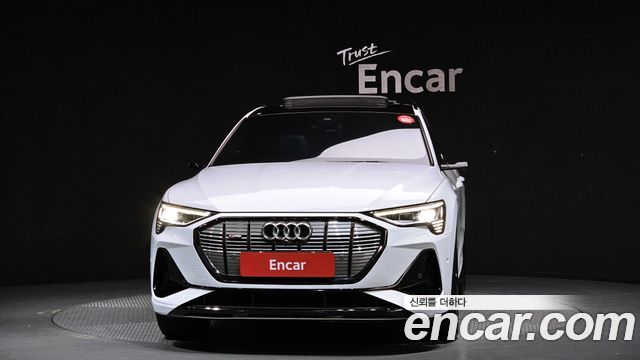 Audi e-tron 55 Quattro Sportback 2022 — фото 2