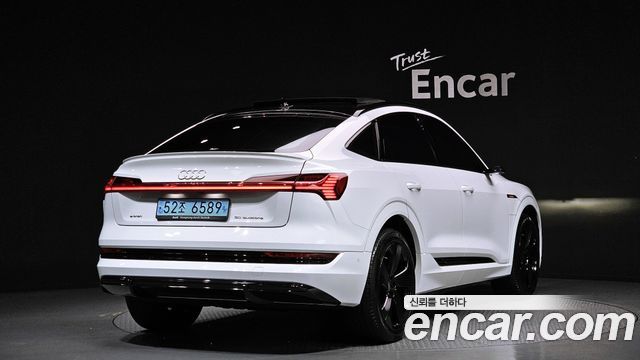 Audi e-tron 55 Quattro Sportback 2022 — фото 3