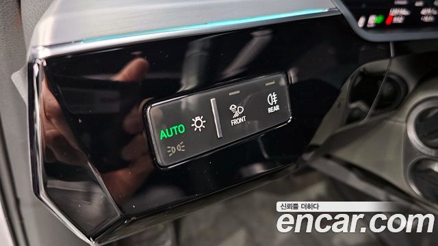 Audi e-tron 55 Quattro Sportback 2022 — фото 10