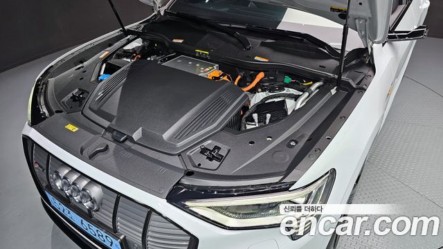 Audi e-tron 55 Quattro Sportback 2022 — фото 24