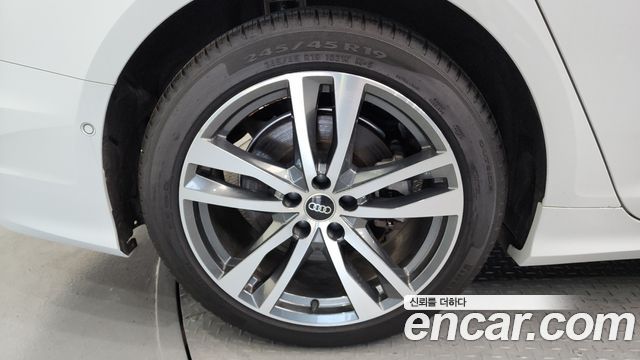 Audi A6 (C8) 45 TFSI Quattro Premium 2022 — фото 5