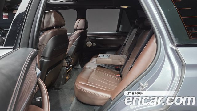 BMW X5 (F15) xDrive M50d 2015 — фото 32