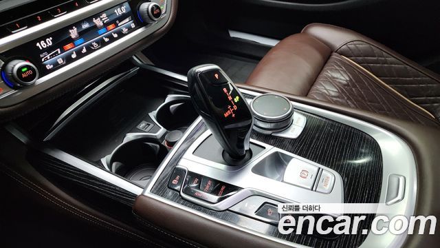 BMW 7 Series (G11) 740Li xDrive M Sport Package 2021 — фото 9