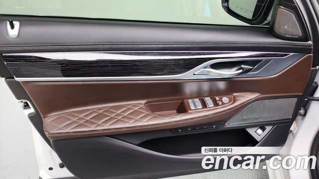 BMW 7 Series (G11) 740Li xDrive M Sport Package 2021 — фото 31