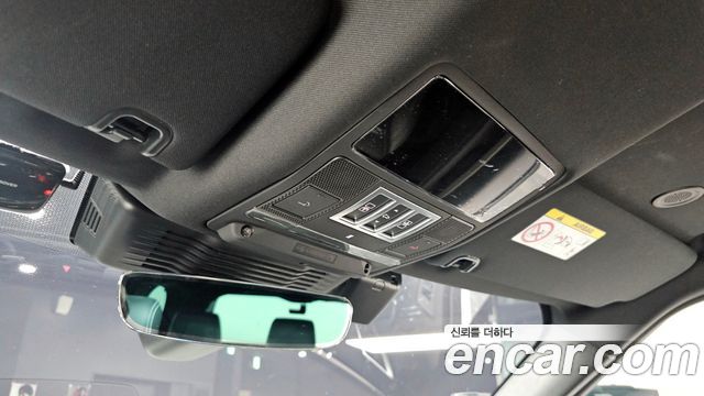 Land Rover Discovery 5 P360 R-Dynamic SE 2023 — фото 18