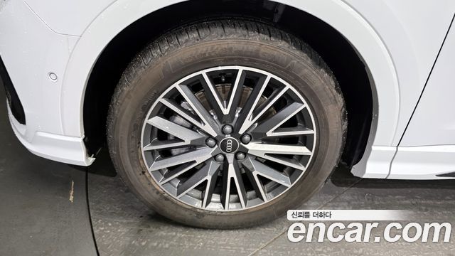 Audi Q3 (F3) 40 TFSI Quattro Premium 2025 — фото 5
