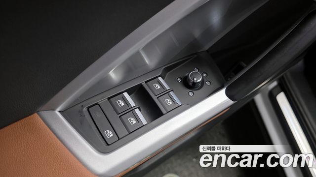 Audi Q3 (F3) 40 TFSI Quattro Premium 2025 — фото 13