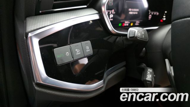 Audi Q3 (F3) 40 TFSI Quattro Premium 2025 — фото 14