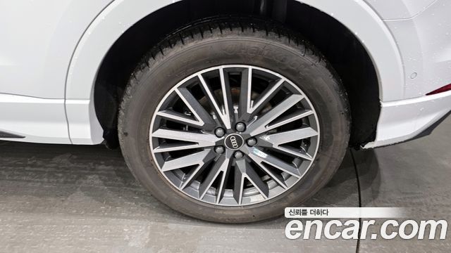 Audi Q3 (F3) 40 TFSI Quattro Premium 2025 — фото 21