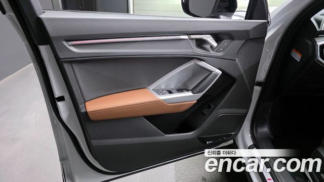 Audi Q3 (F3) 40 TFSI Quattro Premium 2025 — фото 24