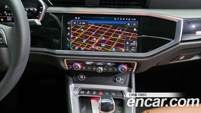 Audi Q3 (F3) 40 TFSI Quattro Premium 2025 — фото 28