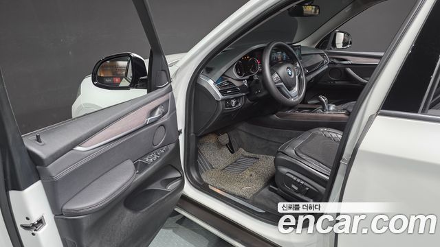 BMW X5 (F15) xDrive 30d 2017 — фото 10