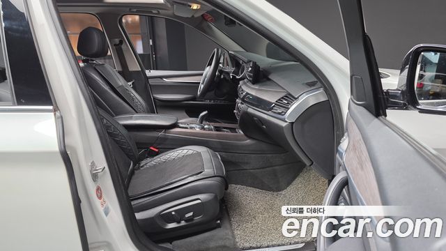 BMW X5 (F15) xDrive 30d 2017 — фото 12
