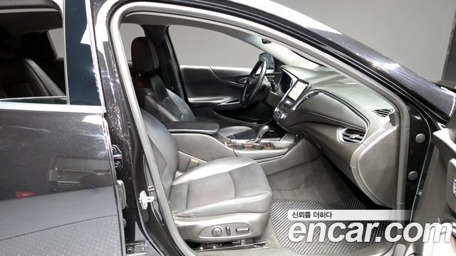 Chevrolet Malibu 2.0 Turbo LTZ Premium 2017 — фото 11
