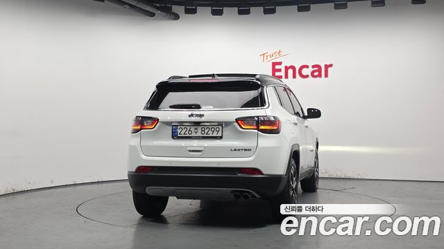 Jeep Compass (II) 2.4 limited 2WD 2022 — фото 4