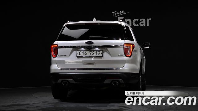 Ford Explorer 2.3 Limited 4WD 5th 2018 — фото 4