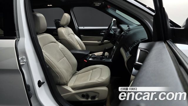 Ford Explorer 2.3 Limited 4WD 5th 2018 — фото 26