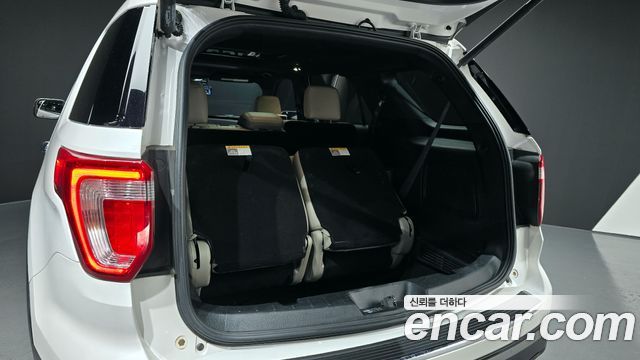 Ford Explorer 2.3 Limited 4WD 5th 2018 — фото 28