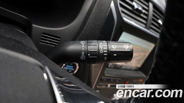 Ford Explorer 2.3 Limited 4WD 5th 2018 — фото 35