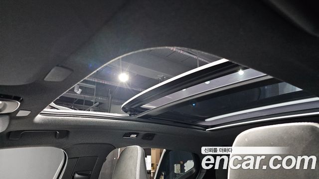 Volvo XC40 B4 Black Edition 2025 — фото 19