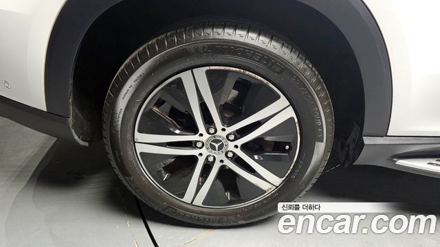 Mercedes-Benz GLE-Class (W167) GLE300d 4MATIC 2020 — фото 5