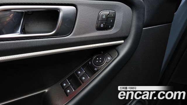 Ford Explorer (VI) 2.3 ST-Line 4WD 2025 — фото 16