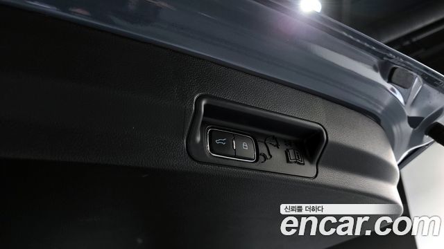Ford Explorer (VI) 2.3 ST-Line 4WD 2025 — фото 20