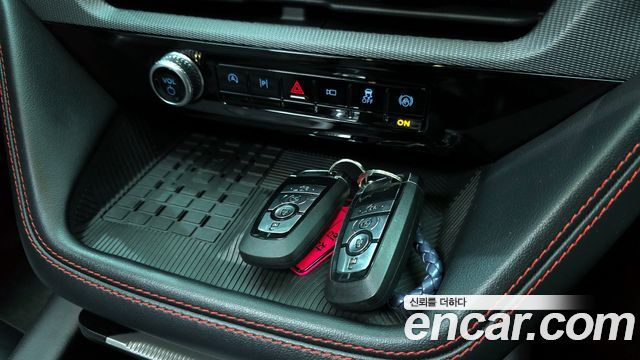 Ford Explorer (VI) 2.3 ST-Line 4WD 2025 — фото 30