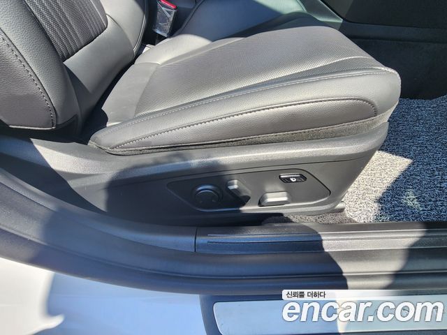 Hyundai Grandeur (GN7) 3.5 LPG 2WD Exclusive 2023 — фото 16