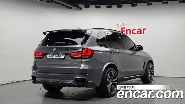 BMW X5 (F15) xDrive M50d 2015 — фото 2