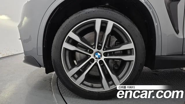 BMW X5 (F15) xDrive M50d 2015 — фото 5