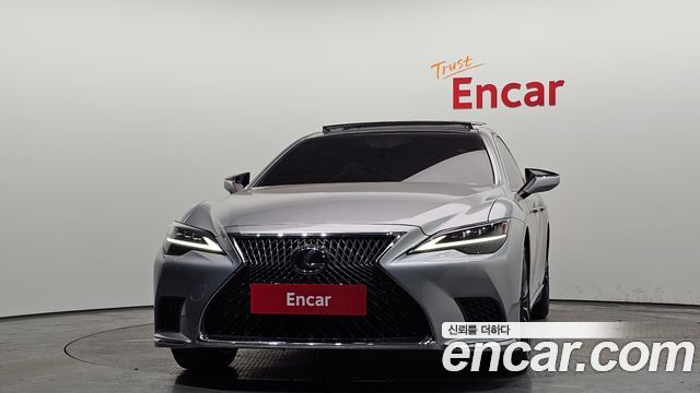 Lexus LS500 (V) 3.5 Luxury AWD 2022 — фото 3