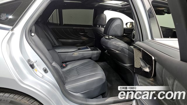 Lexus LS500 (V) 3.5 Luxury AWD 2022 — фото 12