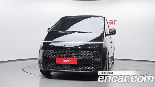 Hyundai Staria 4WD Lounge 9-Seater Inspiration 2023 — фото 3