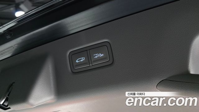 Hyundai Staria 4WD Lounge 9-Seater Inspiration 2023 — фото 20