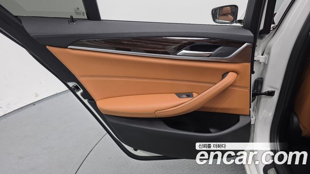 BMW 5 Series (G30) 520i Luxury 2021 — фото 31