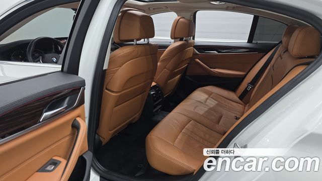 BMW 5 Series (G30) 520i Luxury 2021 — фото 32