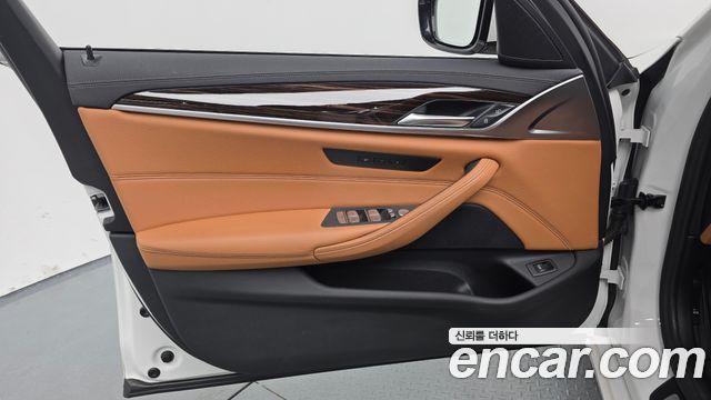 BMW 5 Series (G30) 520i Luxury 2021 — фото 36