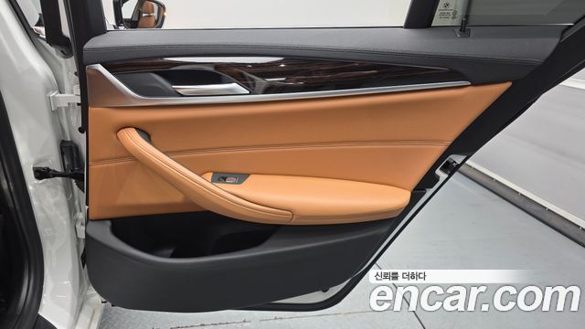 BMW 5 Series (G30) 520i Luxury 2021 — фото 39