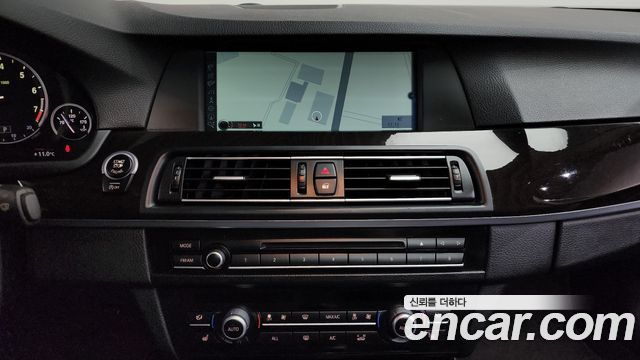 BMW 5 Series (F10) 528i 2012 — фото 18