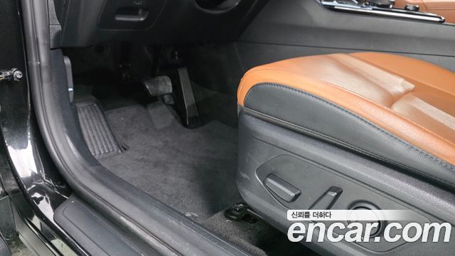Kia Sportage (V) Diesel 2.0 2WD Nobleless 2023 — фото 18