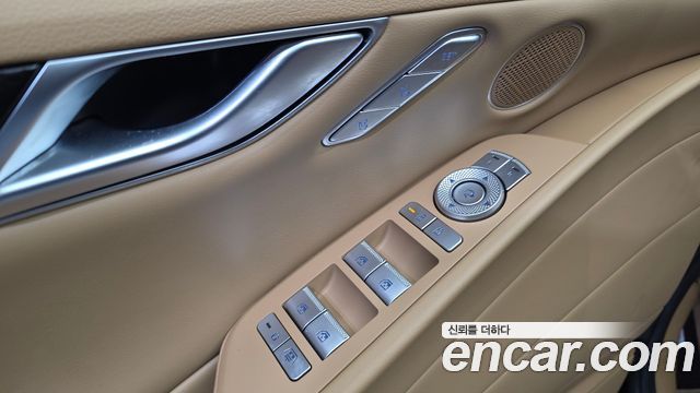 Genesis G80 (RG3) Gasoline 2.5 Turbo AWD 2025 — фото 12