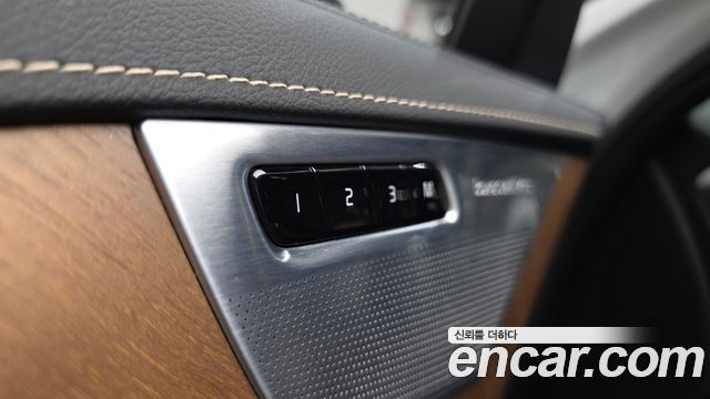 Volvo XC90 (II) T8 Inscription Hybird 2018 — фото 31