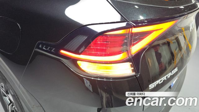 Kia Sportage (V) Gasoline 1.6 Turbo 2WD Prestige 2022 — фото 23