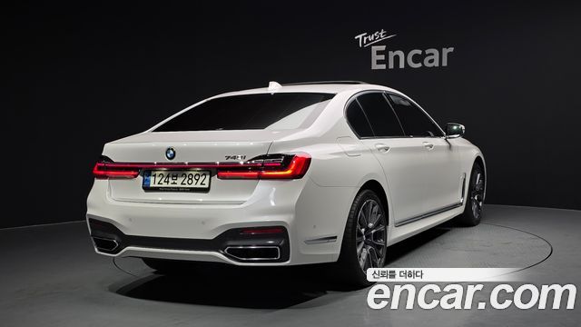 BMW 7 Series (G11) 740i M Sport 2022 — фото 2