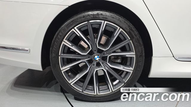 BMW 7 Series (G11) 740i M Sport 2022 — фото 5