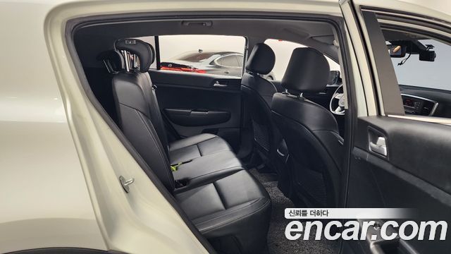 Kia Sportage The Bold Diesel 1.6 2WD Trendy 2022 — фото 11
