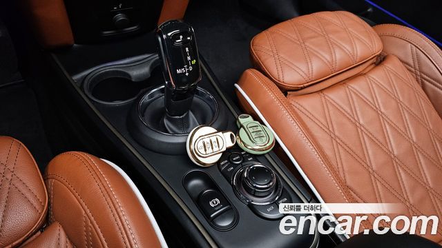 MINI Cooper S Countryman ALL4 Classic 2nd 2022 — фото 9