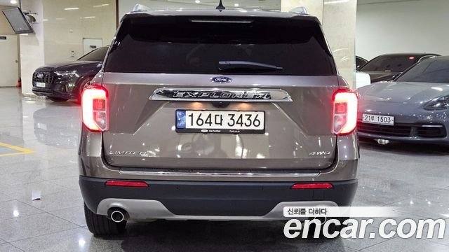 Ford Explorer (VI) 2.3 LimIted 4WD 2021 — фото 3