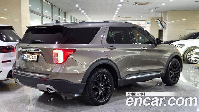 Ford Explorer (VI) 2.3 LimIted 4WD 2021 — фото 4